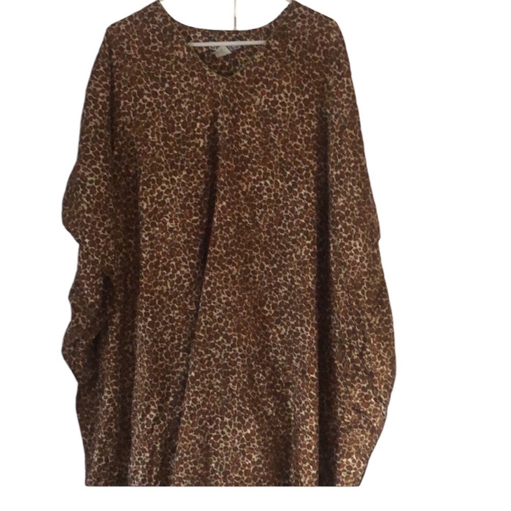 Woman’s one size Mumu kimono animal print dressing gown